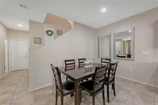 Photo #3: 2351215 Listing 