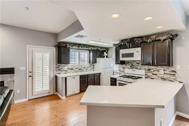 MLS: 2351240 Condo For Sale