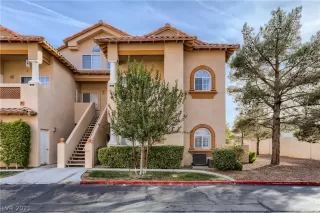 Photo #3: 2351240 Listing