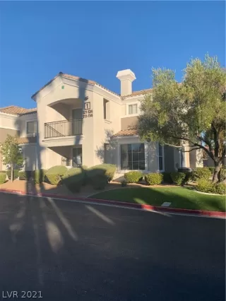 Photo #2: 2351245 Listing