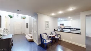 Photo #3: 2351248 Listing