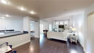 Photo #4: 2351248 Listing