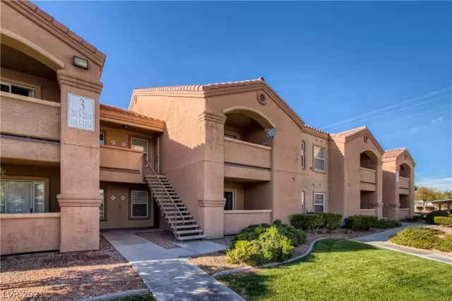 MLS: 2351251 Condo For Sale