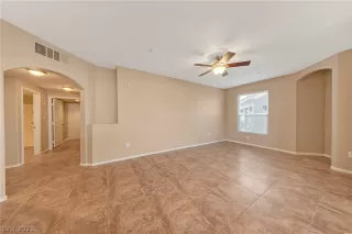 Photo #6: 2351258 Listing