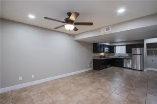 Photo #3: 2351282 Listing 