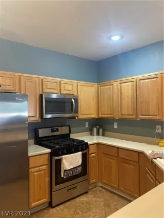 Photo #4: 2351287 Listing