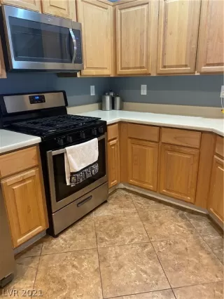 Photo #6: 2351287 Listing