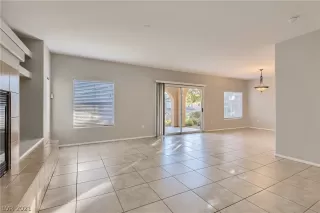 Photo #1: 2351294 Listing 