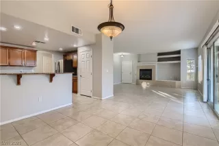 Photo #4: 2351294 Listing 