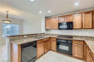 Photo #5: 2351294 Listing 