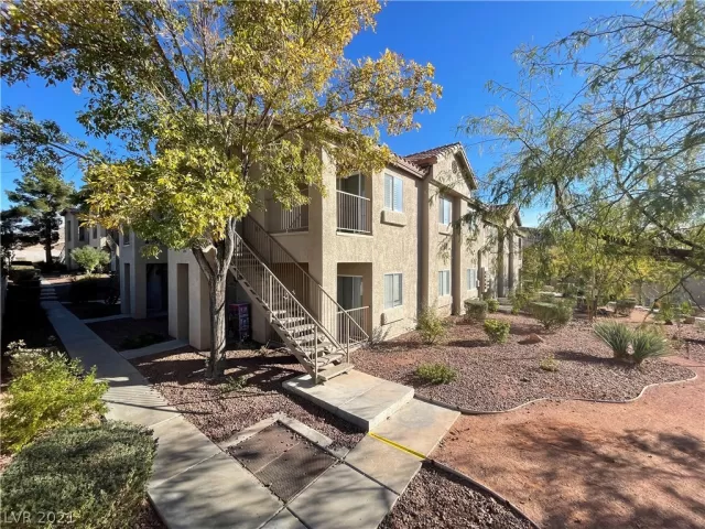 MLS: 2351353 Condo For Sale