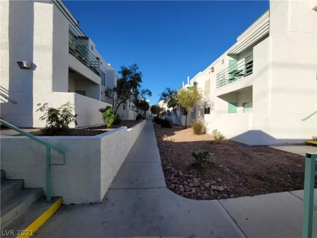 MLS: 2351373 Condo For Sale