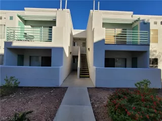 Photo #2: 2351373 Listing