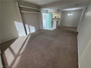 Photo #6: 2351373 Listing