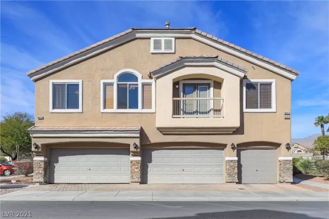 MLS: 2351398 Condo For Sale