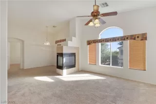 Photo #5: 2351398 Listing 