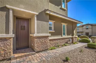 Photo #3: 2351400 Listing 