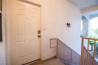 Photo #4: 2351411 Listing