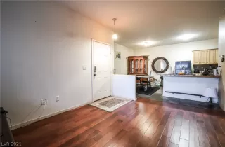 Photo #5: 2351411 Listing