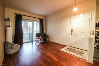 Photo #6: 2351411 Listing