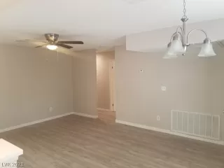 Photo #5: 2351425 Listing 