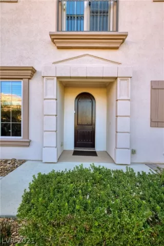 Photo #4: 2351442 Listing