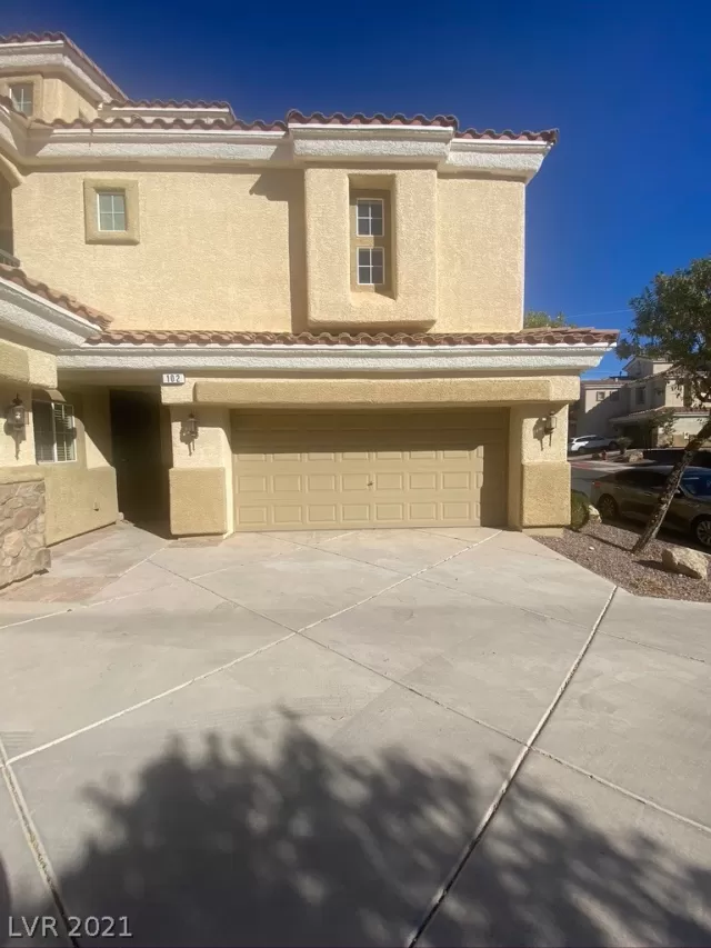 MLS: 2351448 Condo For Sale