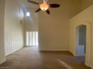 Photo #5: 2351448 Listing 