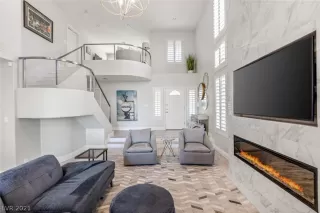 Photo #6: 2351462 Listing