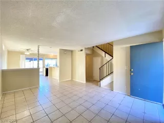 Photo #2: 2351471 Listing 