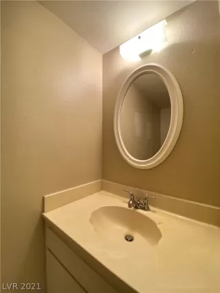 Photo #4: 2351471 Listing 