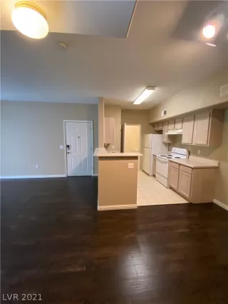 Photo #1: 2351480 Listing 