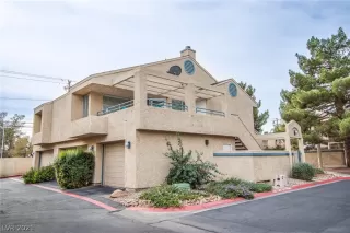 Photo #1: 2351489 Listing