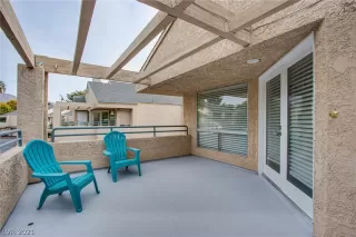 Photo #4: 2351489 Listing