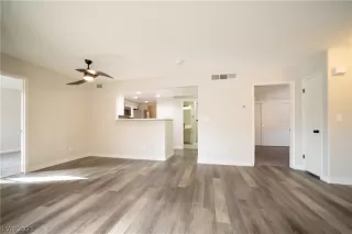 Photo #4: 2351512 Listing 