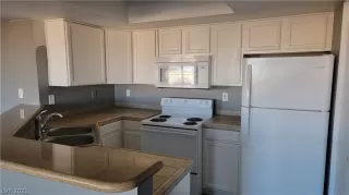 Photo #2: 2351515 Listing 