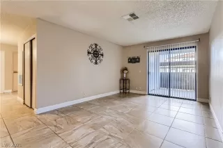 Photo #1: 2351557 Listing 