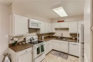 Photo #2: 2351557 Listing 