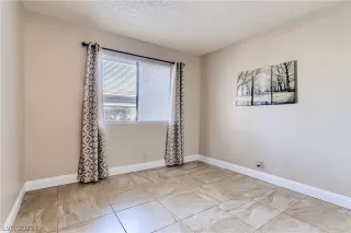 Photo #6: 2351557 Listing 