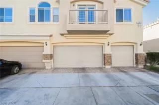 Photo #2: 2351564 Listing