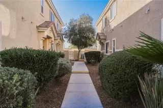 Photo #3: 2351564 Listing