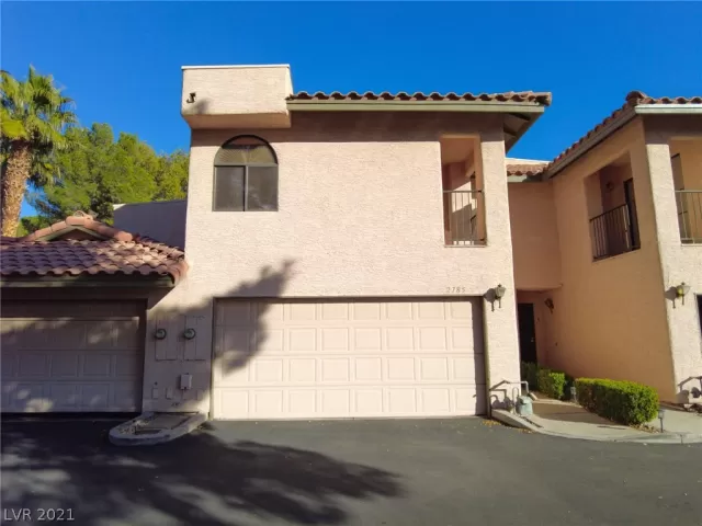 MLS: 2351566 Condo For Sale