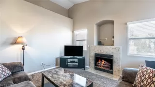 Photo #3: 2351575 Listing