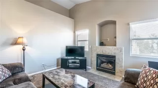 Photo #4: 2351575 Listing