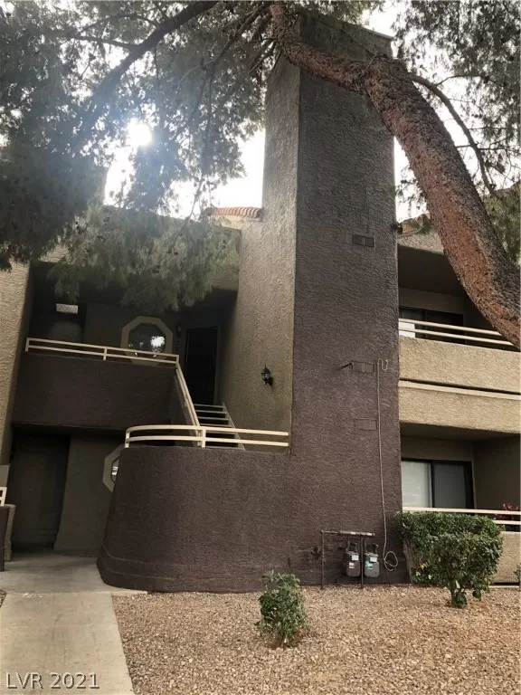 MLS: 2351589 Condo For Sale