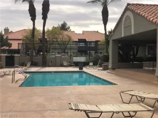 Photo #2: 2351589 Listing 