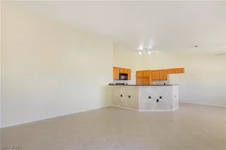 Photo #5: 2351593 Listing 