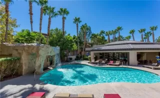 Photo #4: 2351600 Listing 