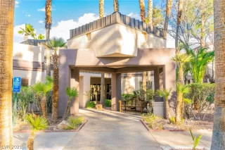 Photo #5: 2351600 Listing 