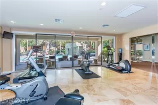 Photo #6: 2351600 Listing 